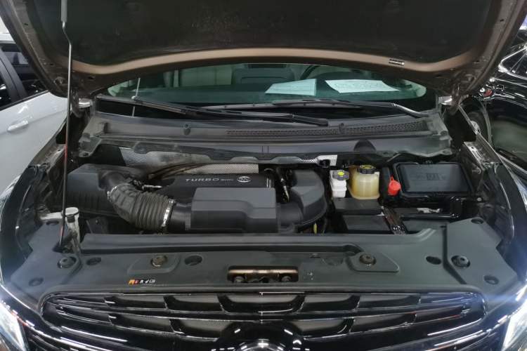 Used Buick GL8 2021 Land Cruiser Executive Class 652T Luxury Model Engine Bay