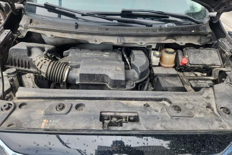 Used Buick GL8 2021 Land Cruiser Executive Class 652T Luxury Model Engine Bay