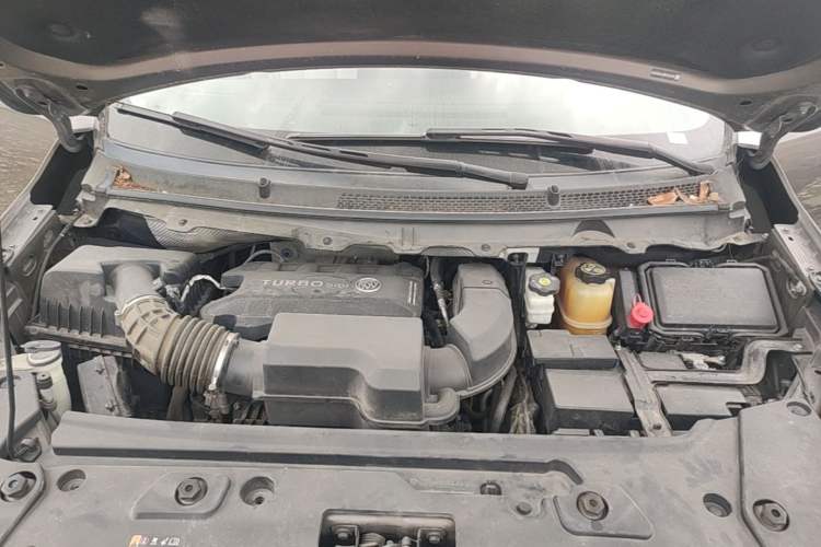 Used Buick GL8 2021 Land Cruiser Executive Class 652T Luxury Model Engine Bay