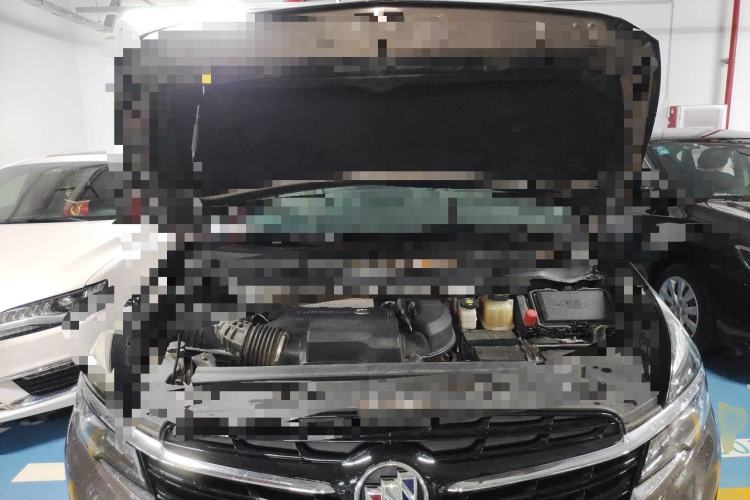 Used Buick GL8 2021 Land Cruiser Executive Class 652T Luxury Model Engine Bay