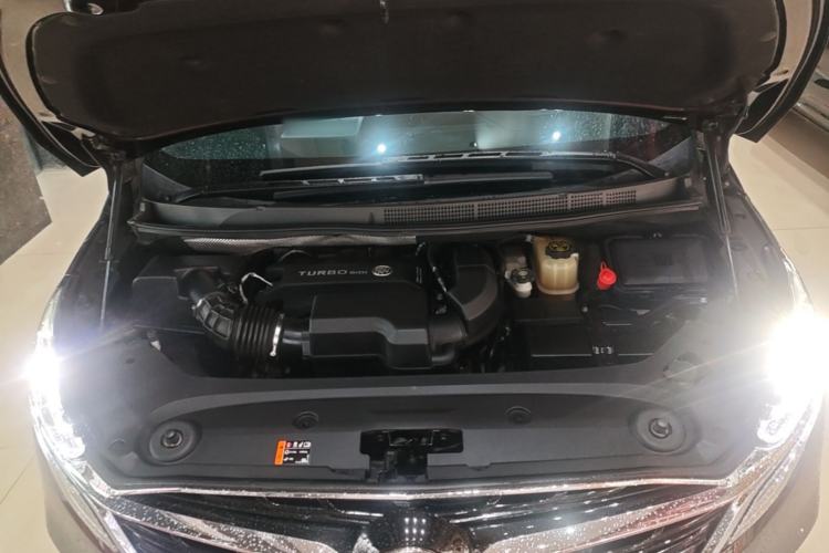 Used Buick GL8 2021 ES Landtrek 653T Luxury Model Engine Bay