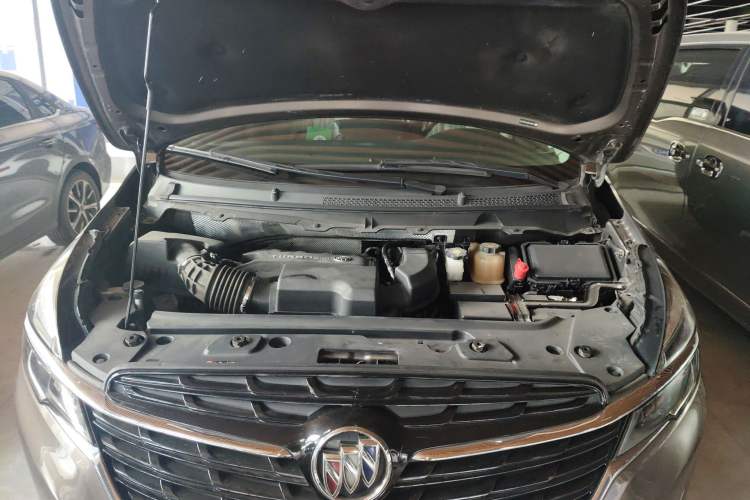 Used Buick GL8 2021 Land Cruiser Executive Class 652T Luxury Model Engine Bay