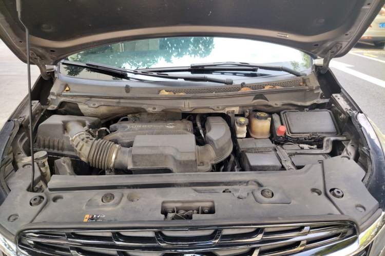 Used Buick GL8 2021 Land Cruiser Executive Class 652T Comfort Model Engine Bay
