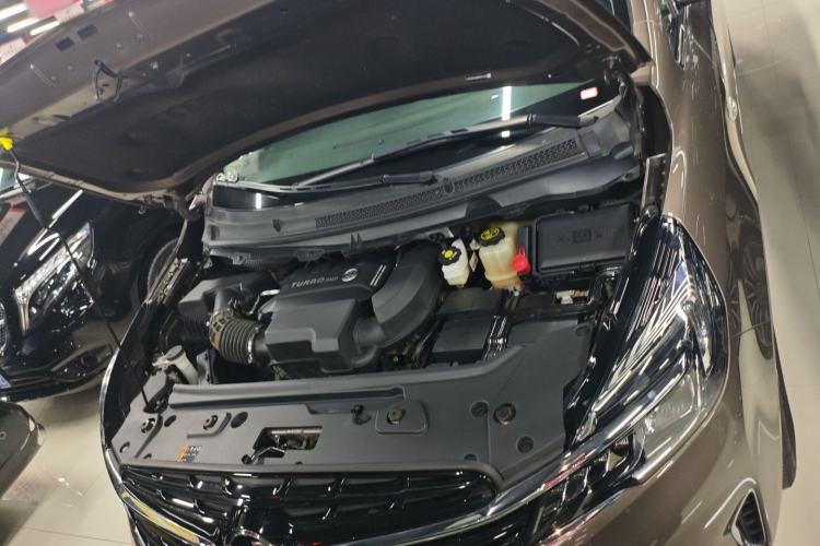 Used Buick GL8 2021 Land Cruiser Executive Class 652T Smart Luxury Model Engine Bay