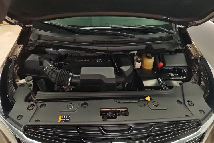 Used Buick GL8 2021 Land Cruiser Executive Class 652T Luxury Model Engine Bay