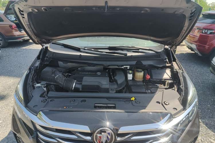 Used Buick GL8 2021 Land Cruiser Executive Class 652T Smart Luxury Model Engine Bay