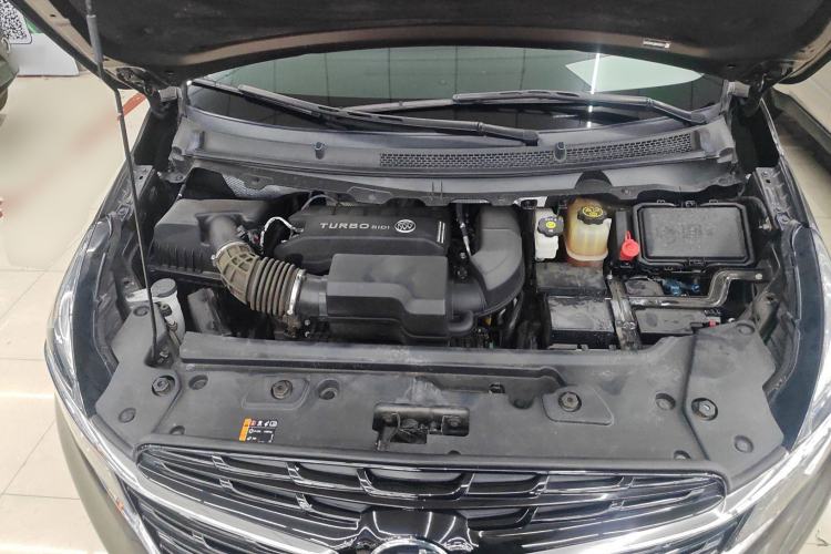 Used Buick GL8 2021 Land Cruiser Executive Class 652T Luxury Model Engine Bay