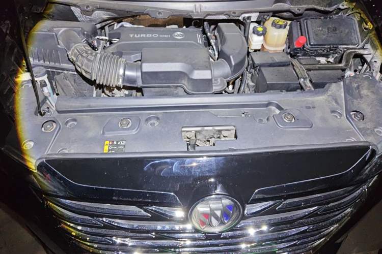 Used Buick GL8 2021 Land Cruiser Executive 652T Premium Model Engine Bay