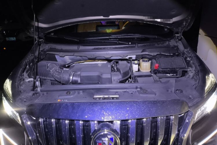 Used Buick GL8 2021 Land Cruiser Executive Class 652T Comfort Model Engine Bay