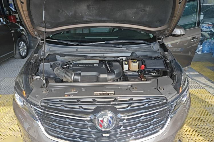 Used Buick GL8 2021 Land Cruiser Executive Class 652T Luxury Model Engine Bay