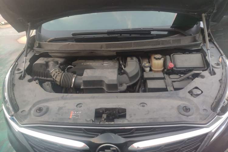 Used Buick GL8 2021 ES Land Cruiser 653T Luxury Edition Engine Bay