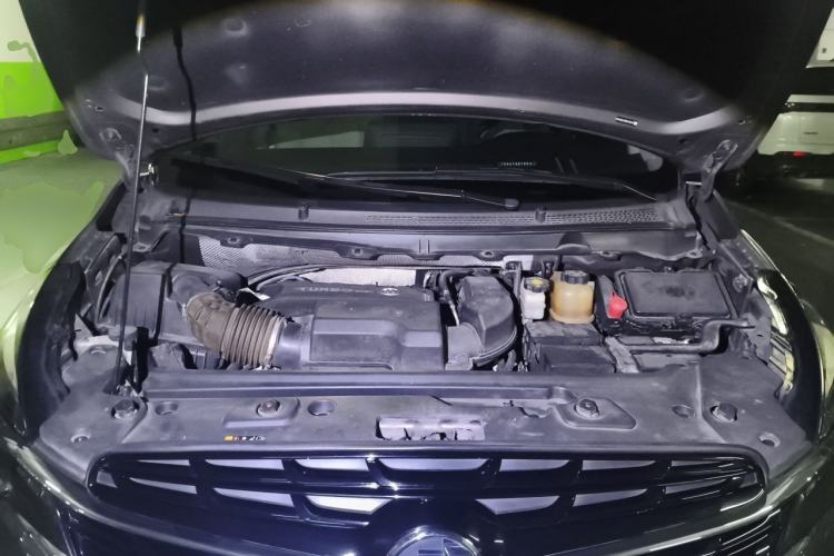 Used Buick GL8 2021 Land Cruiser Executive Class 652T Comfort Model Engine Bay