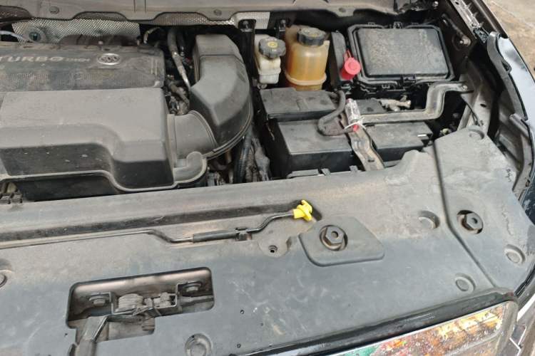 Used Buick GL8 2021 Land Cruiser Executive Class 652T Comfort Model Engine Bay Left