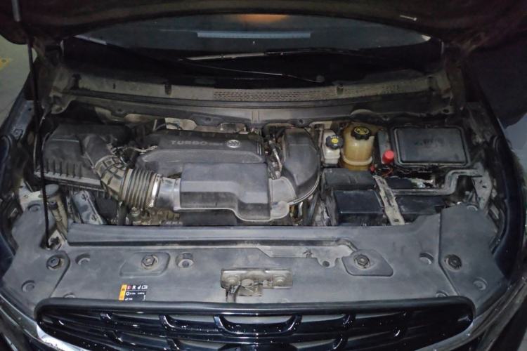 Used Buick GL8 2021 Land Cruiser Executive Class 652T Comfort Model Engine Bay