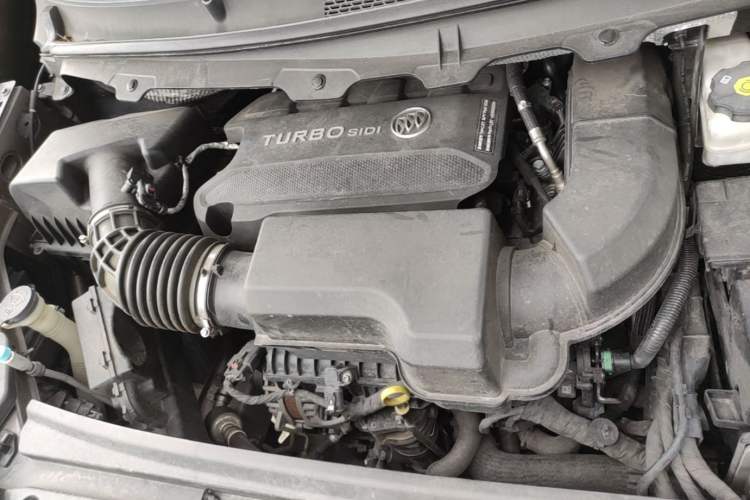 Used Buick GL8 2021 Land Cruiser Executive Class 652T Luxury Model Engine Bay