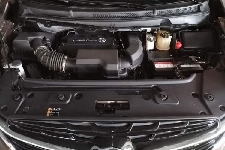 Used Buick GL8 2021 Land Cruiser Executive Class 652T Luxury Model Engine Bay