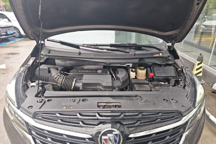 Used Buick GL8 2021 Land Cruiser Executive Class 652T Luxury Model Engine Bay