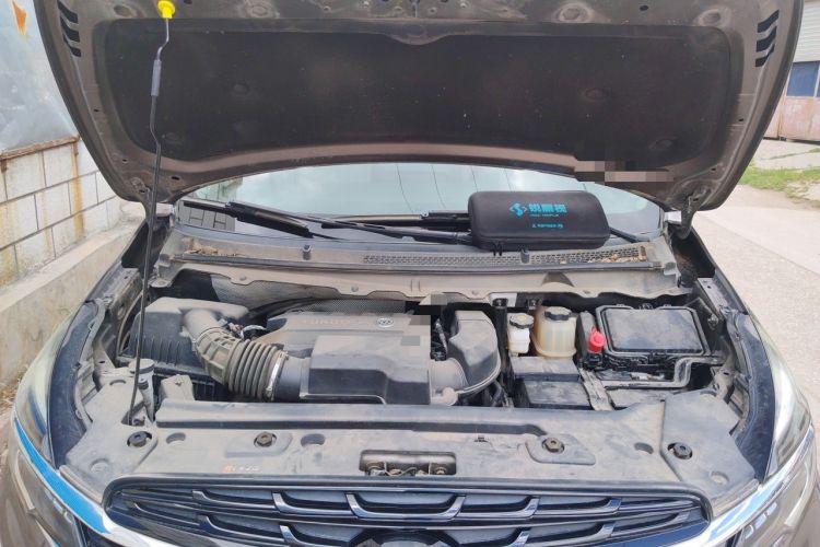 Used Buick GL8 2021 Land Cruiser Executive Class 652T Luxury Model Engine Bay