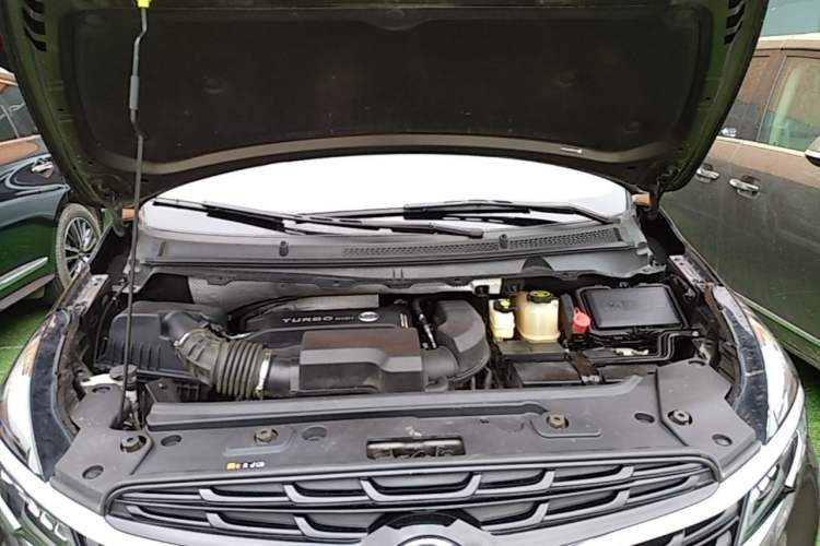 Used Buick GL8 2021 Land Cruiser Executive Class 652T Smart Luxury Model Engine Bay
