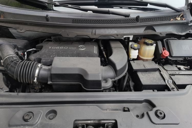 Used Buick GL8 2021 Land Cruiser Executive Class 652T Luxury Model Engine Bay