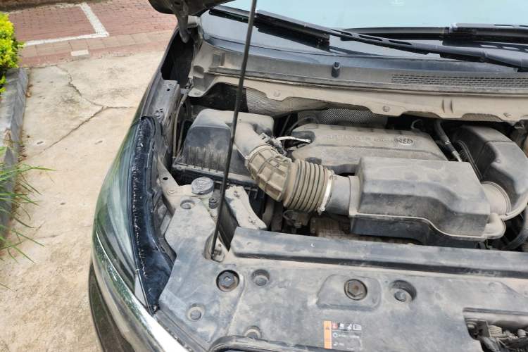 Used Buick GL8 2021 Land Cruiser Executive Class 652T Comfort Model Engine Bay Right