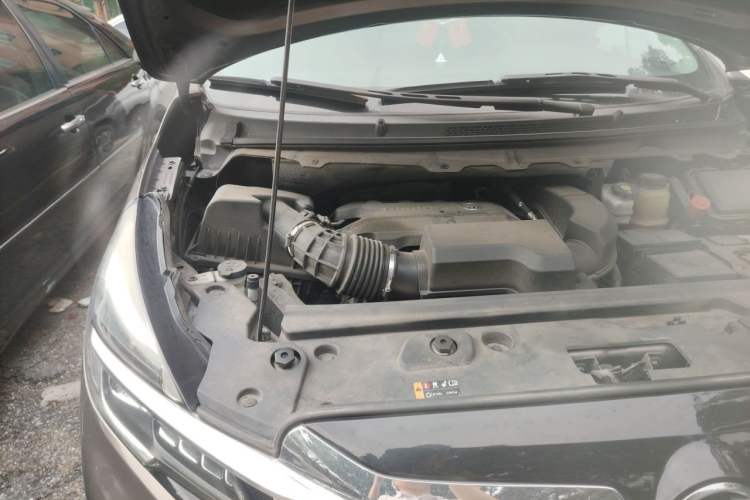 Used Buick GL8 2021 Land Cruiser Executive Class 652T Comfort Model Engine Bay Right