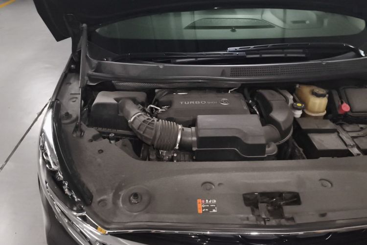 Used Buick GL8 2021 ES Land Cruiser 653T Flagship Model Engine Bay Right