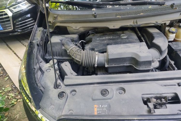 Used Buick GL8 2021 Land Cruiser Executive Class 652T Comfort Model Engine Bay Right