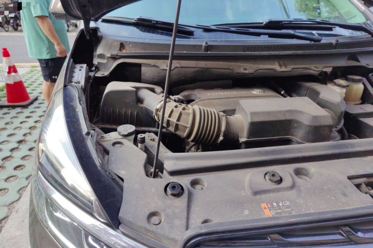 Used Buick GL8 2021 Land Cruiser Executive 652T Premium Model Engine Bay Right