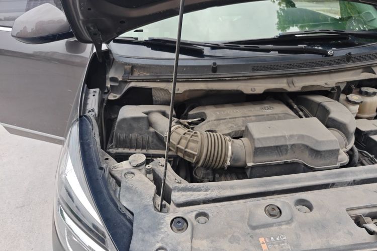 Used Buick GL8 2021 Land Cruiser Executive Class 652T Luxury Model Engine Bay Right