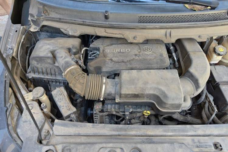 Used Buick GL8 2021 Land Cruiser Executive Class 652T Luxury Model Engine Bay Right