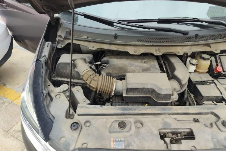 Used Buick GL8 2021 Land Cruiser Executive Class 652T Comfort Model Engine Bay Right
