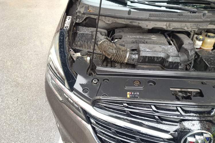 Used Buick GL8 2021 Land Cruiser Executive Class 652T Luxury Model Engine Bay Right