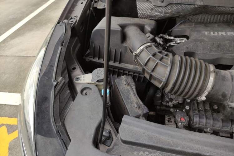 Used Buick GL8 2021 Land Cruiser Executive Class 652T Luxury Model Engine Bay Right