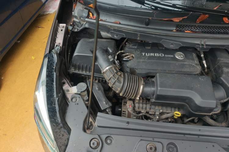 Used Buick GL8 2021 Land Cruiser Executive Class 652T Smart Luxury Model Engine Bay Right