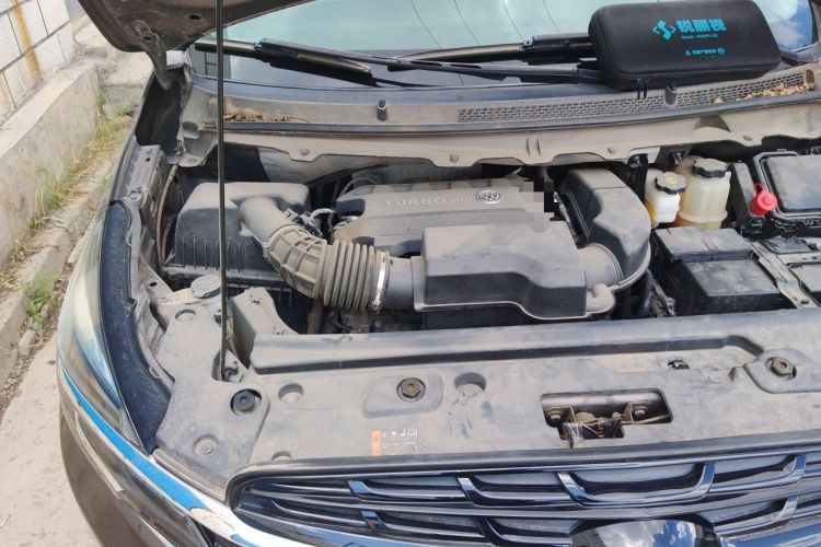 Used Buick GL8 2021 Land Cruiser Executive Class 652T Luxury Model Engine Bay Right