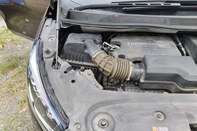 Used Buick GL8 2021 ES Landtrek 653T Comfort Edition Engine Bay Right