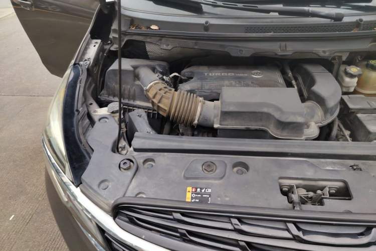 Used Buick GL8 2021 Land Cruiser Executive Class 652T Comfort Model Engine Bay Right