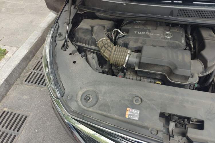 Used Buick GL8 2021 ES Landtrek 653T Comfort Edition Engine Bay Right
