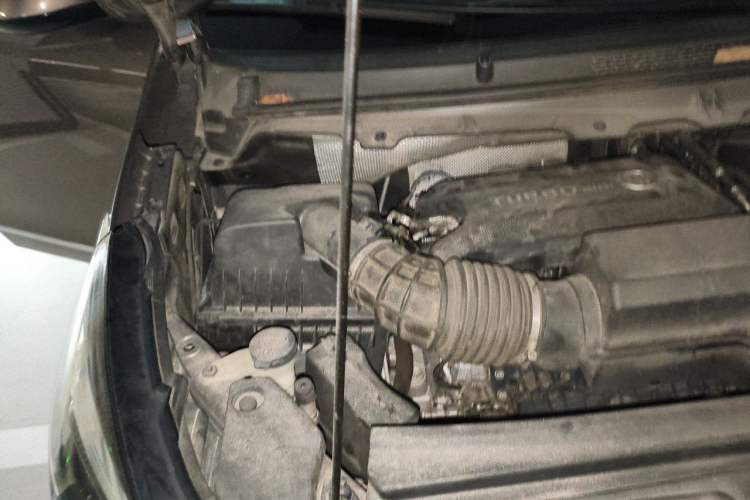 Used Buick GL8 2021 Land Cruiser Executive Class 652T Luxury Model Engine Bay Right