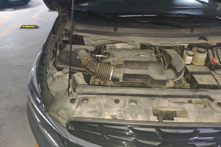 Used Buick GL8 2021 Land Cruiser Executive Class 652T Luxury Model Engine Bay Right