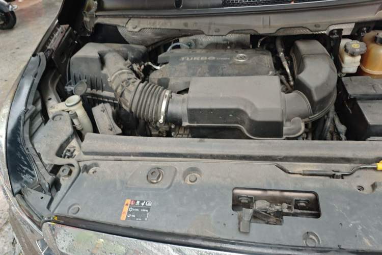 Used Buick GL8 2021 Land Cruiser Executive Class 652T Comfort Model Engine Bay Right