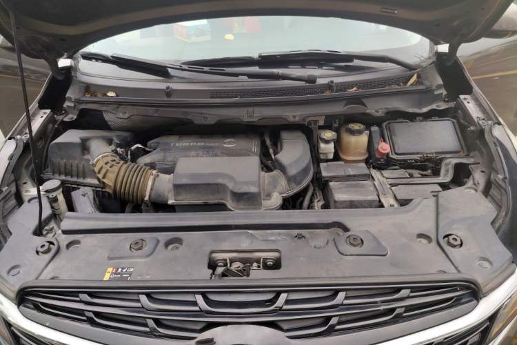 Used Buick GL8 2021 Land Cruiser Executive Class 652T Comfort Model Engine Bay