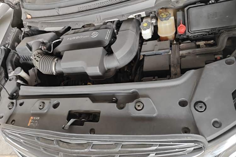 Used Buick GL8 2021 Land Cruiser Executive 652T Premium Model Engine Bay