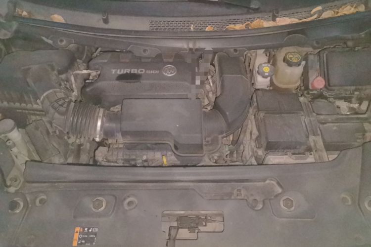 Used Buick GL8 2021 Land Cruiser Executive Class 652T Comfort Model Engine Bay