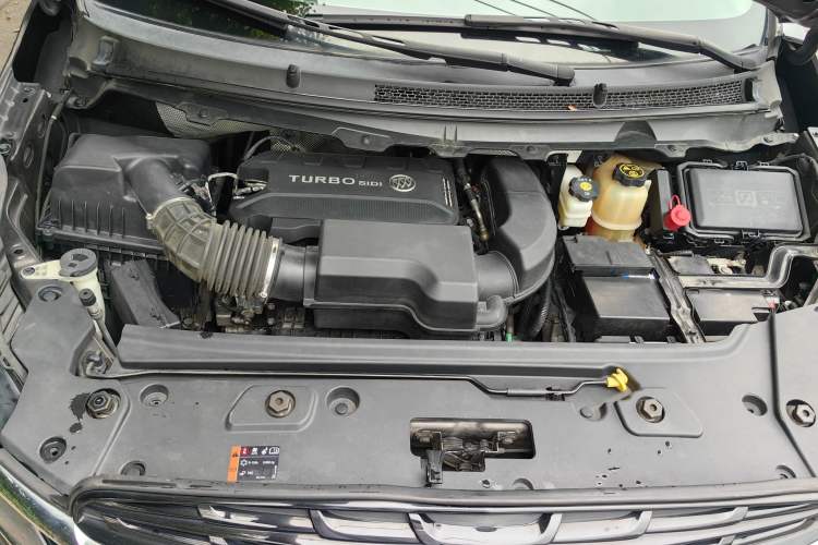 Used Buick GL8 2021 Land Cruiser Executive 652T Premium Model Engine Bay