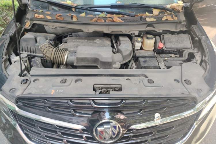 Used Buick GL8 2021 Land Cruiser Executive Class 652T Luxury Model Engine Bay