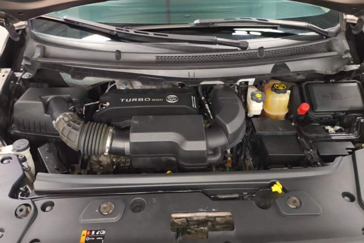Used Buick GL8 2021 Land Cruiser Executive Class 652T Luxury Edition with Welfare Features Engine Bay