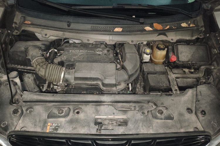 Used Buick GL8 2021 Land Cruiser Executive Class 652T Luxury Model Engine Bay