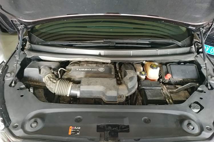 Used Buick GL8 2021 ES Landtrek 653T Luxury Model Engine Bay
